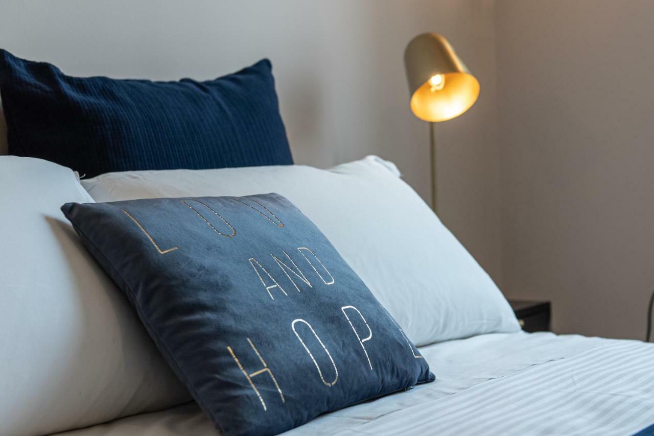 Joivy Sophisticated 3-bed Flat With Desk Appartement